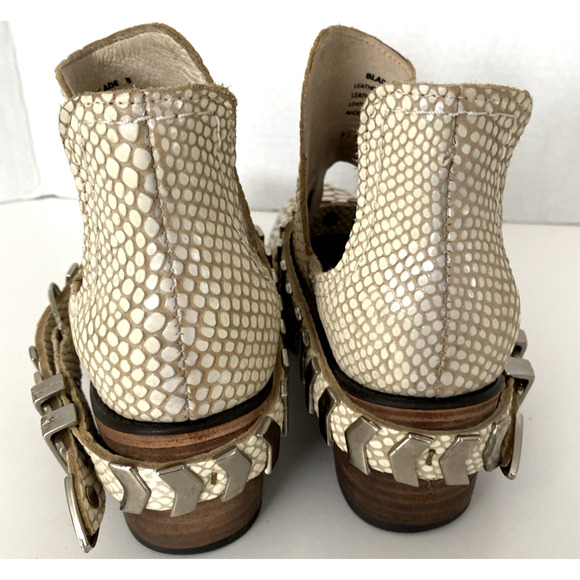 Freebird by Steven Ankle Boot Blade White Snake Embossed Leather Bootie Low 8 - Picture 8 of 12